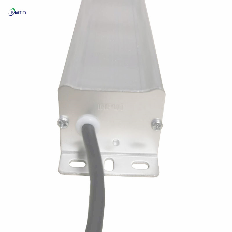 Motore a tensione costante OEM ODM condotto dal conducente 12v 150w a pressione costante di alta qualità